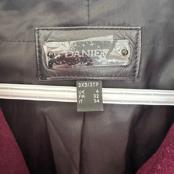 Danier Wool Leather Maroon Black Trench Coat Size 3XS Women’s - Picture 12 of 14